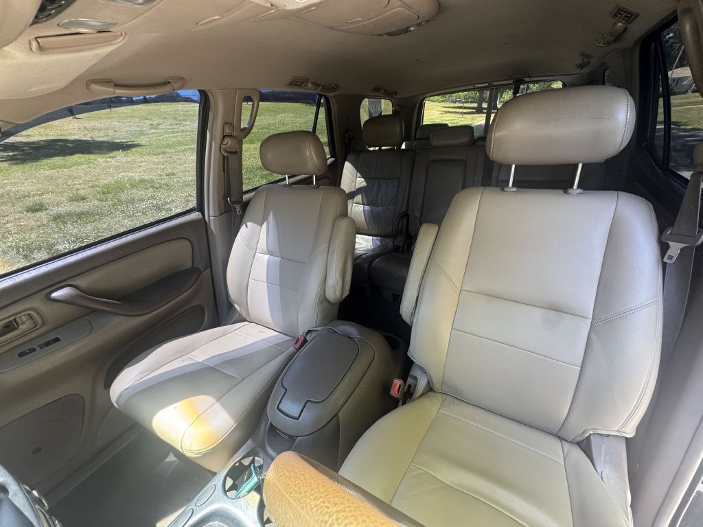 Photo 9 of this TOYOTA SEQUOIA