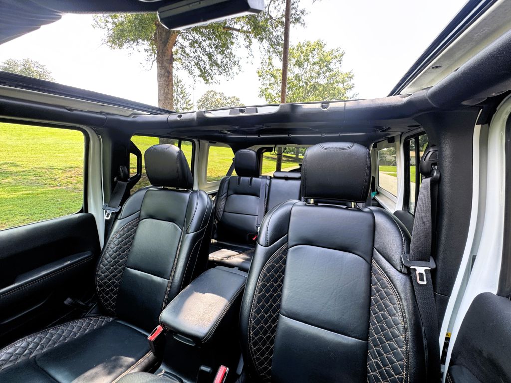 Photo 9 of this JEEP WRANGLER
