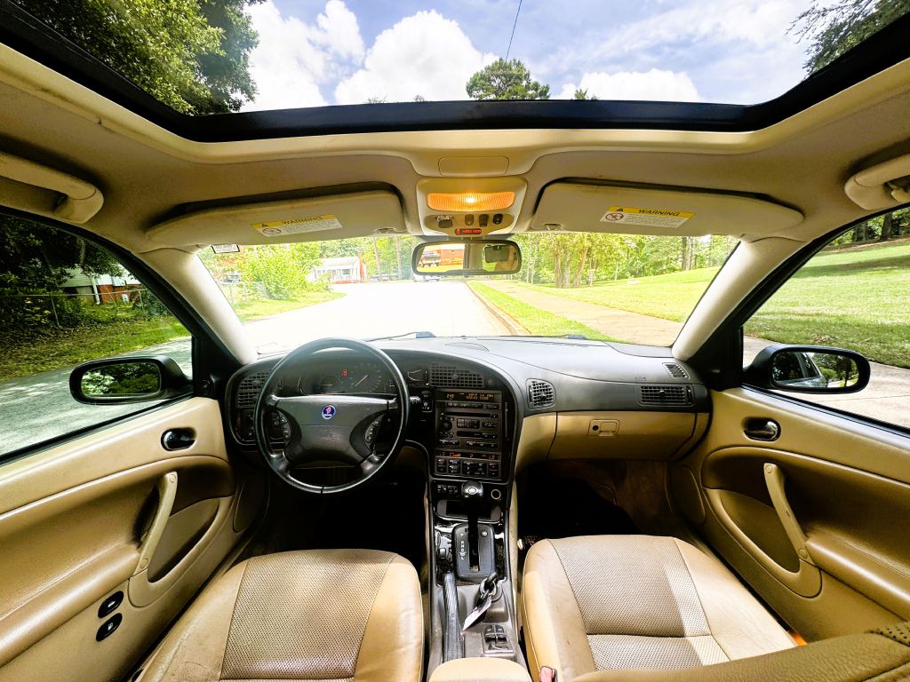 Photo 13 of this SAAB 9-5