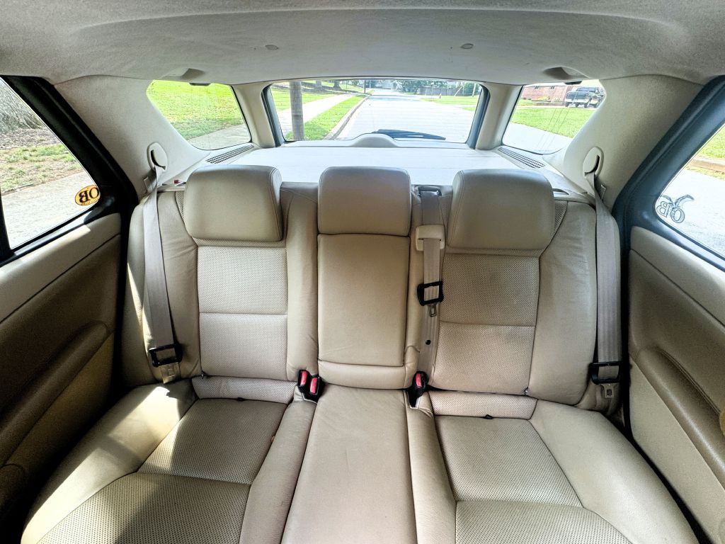 Photo 10 of this SAAB 9-5