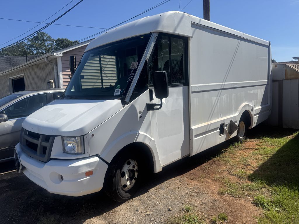 2013 ISUZU NPR