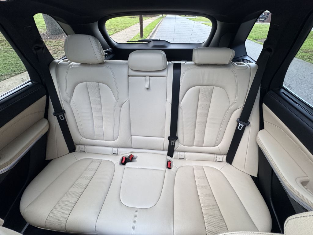 Photo 10 of this BMW X5