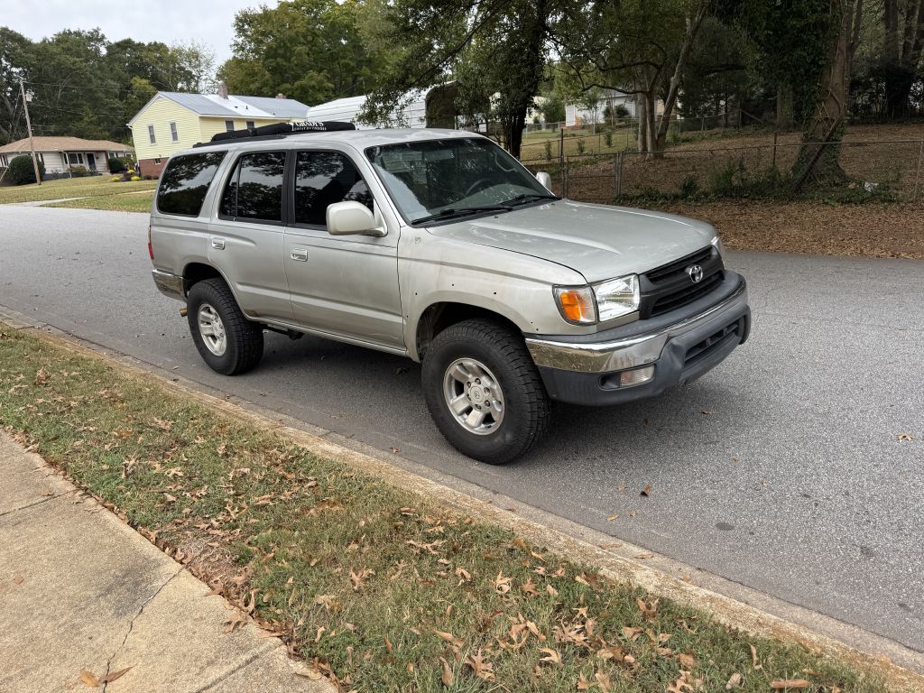 Photo 8 of this TOYOTA 4RUNNER