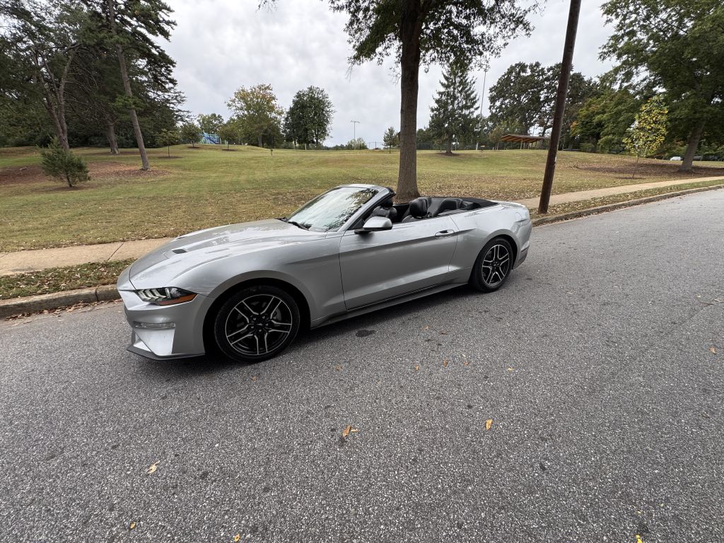 Photo 6 of this FORD MUSTANG