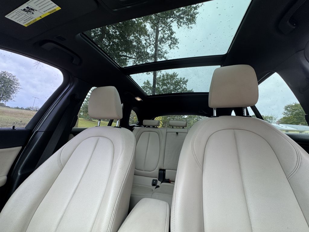 Photo 11 of this BMW X1