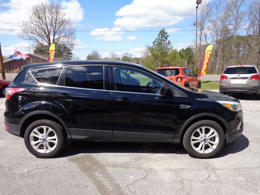 Photo 5 of this FORD ESCAPE