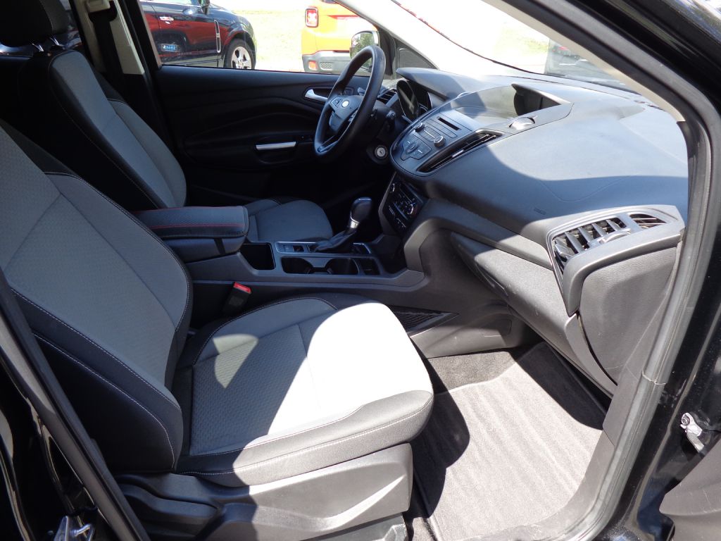 Photo 8 of this FORD ESCAPE