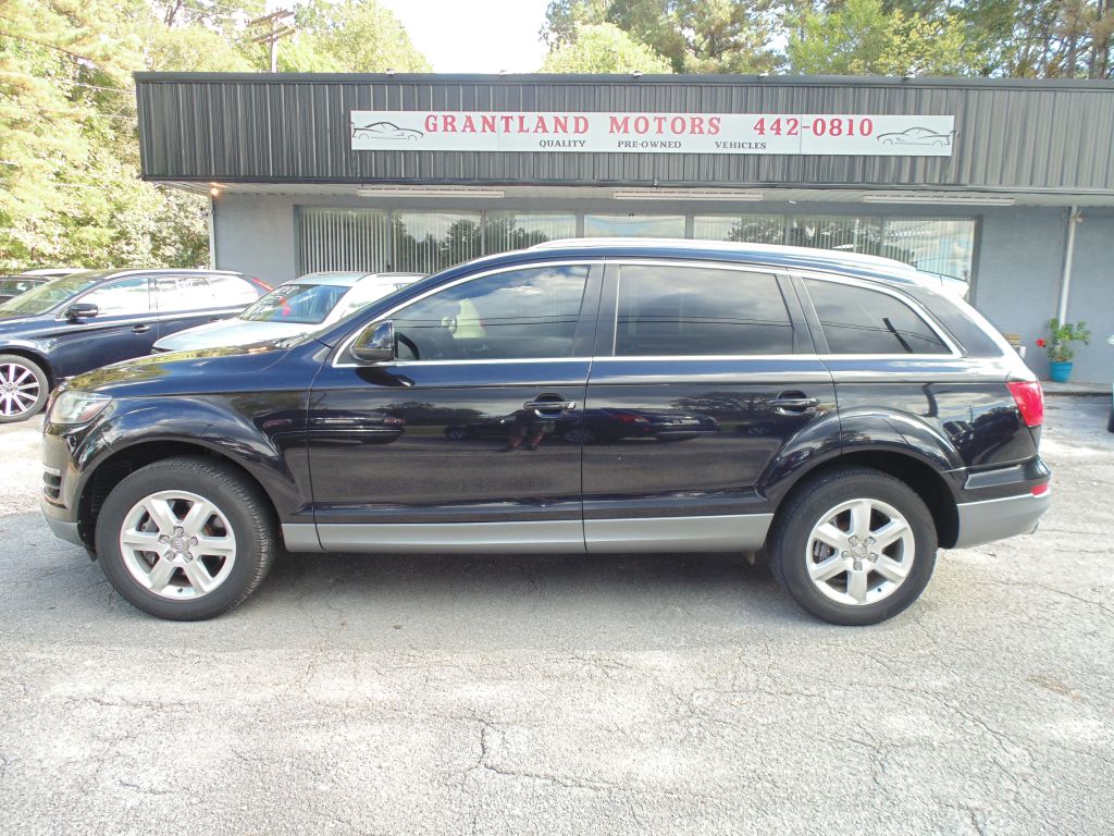 Photo 2 of this AUDI Q7
