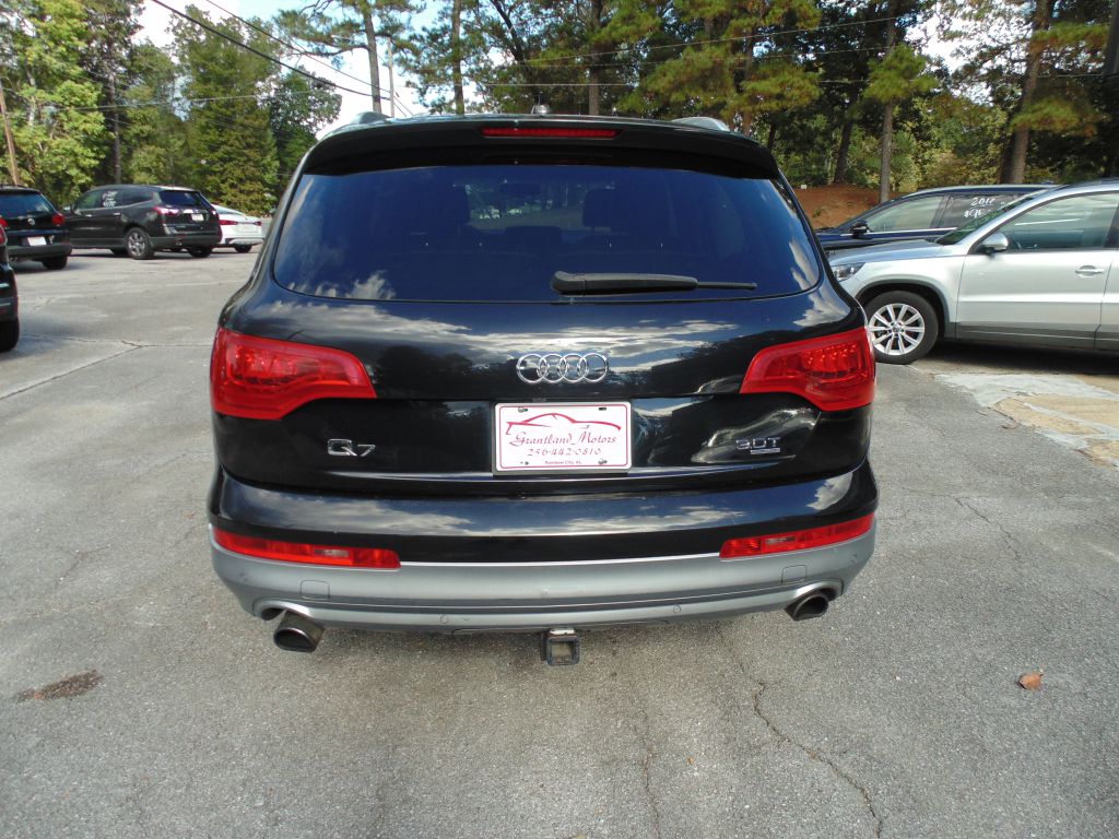 Photo 8 of this AUDI Q7