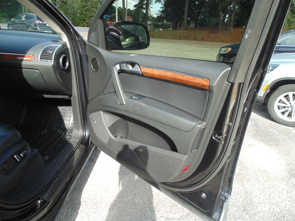 Photo 11 of this AUDI Q7