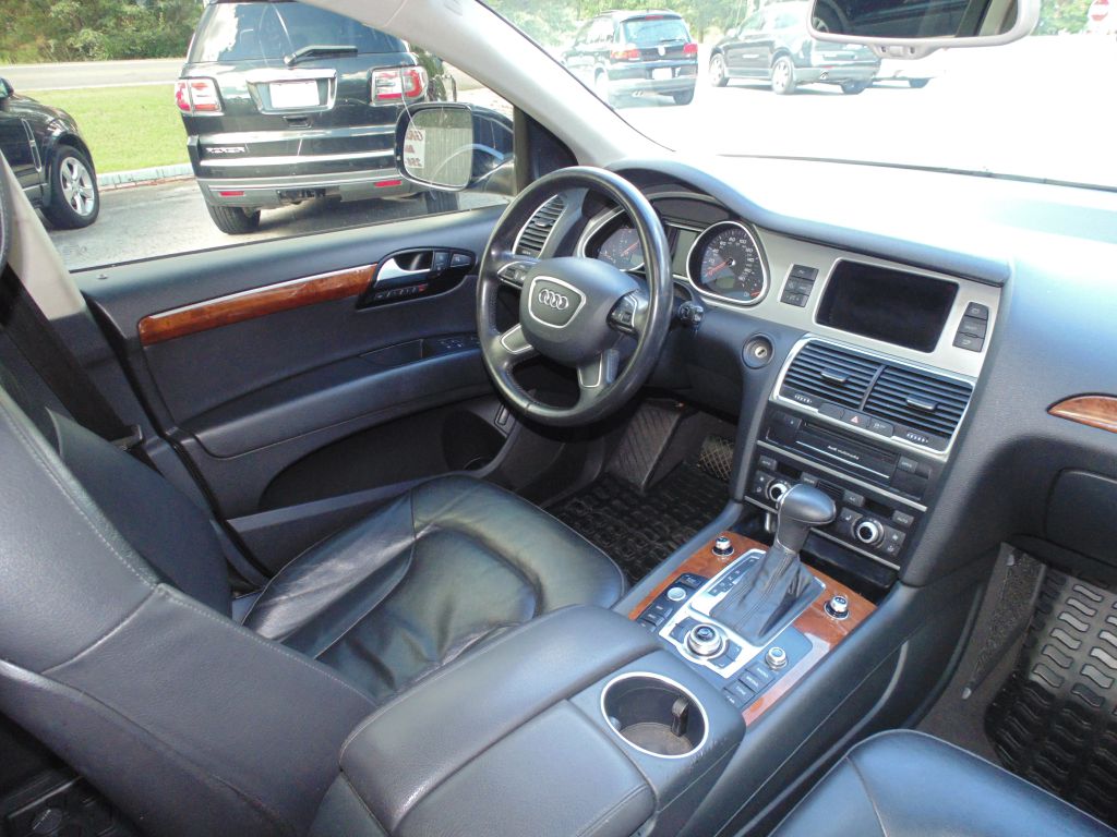 Photo 13 of this AUDI Q7