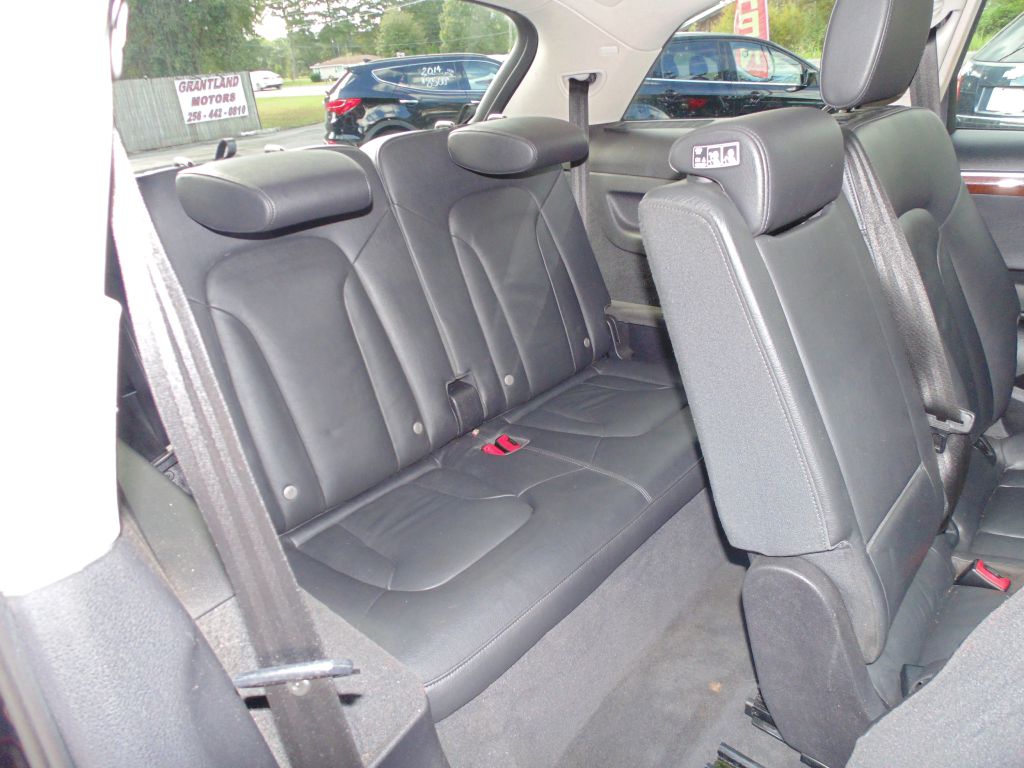 Photo 14 of this AUDI Q7