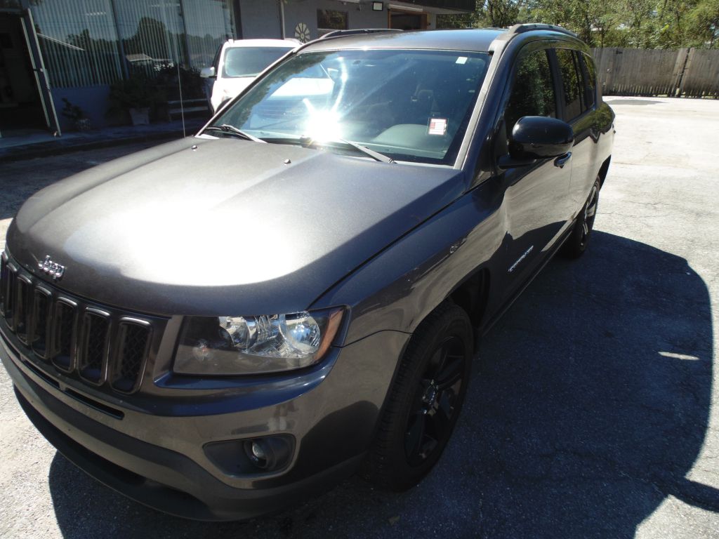 Photo 2 of this JEEP COMPASS