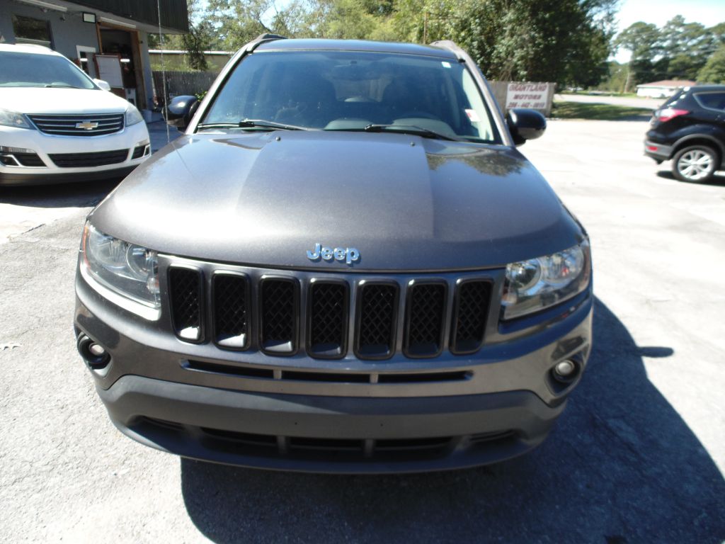 Photo 3 of this JEEP COMPASS