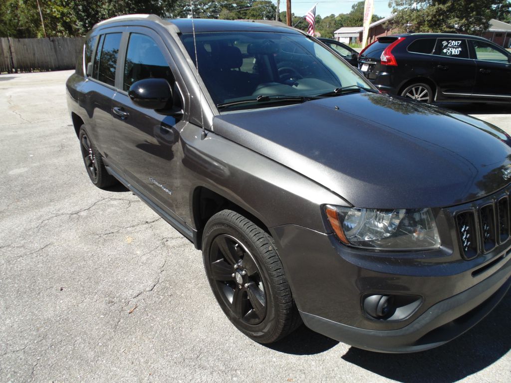 Photo 4 of this JEEP COMPASS