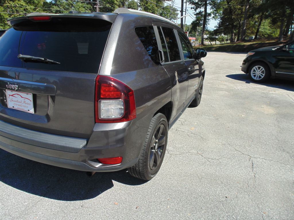 Photo 6 of this JEEP COMPASS