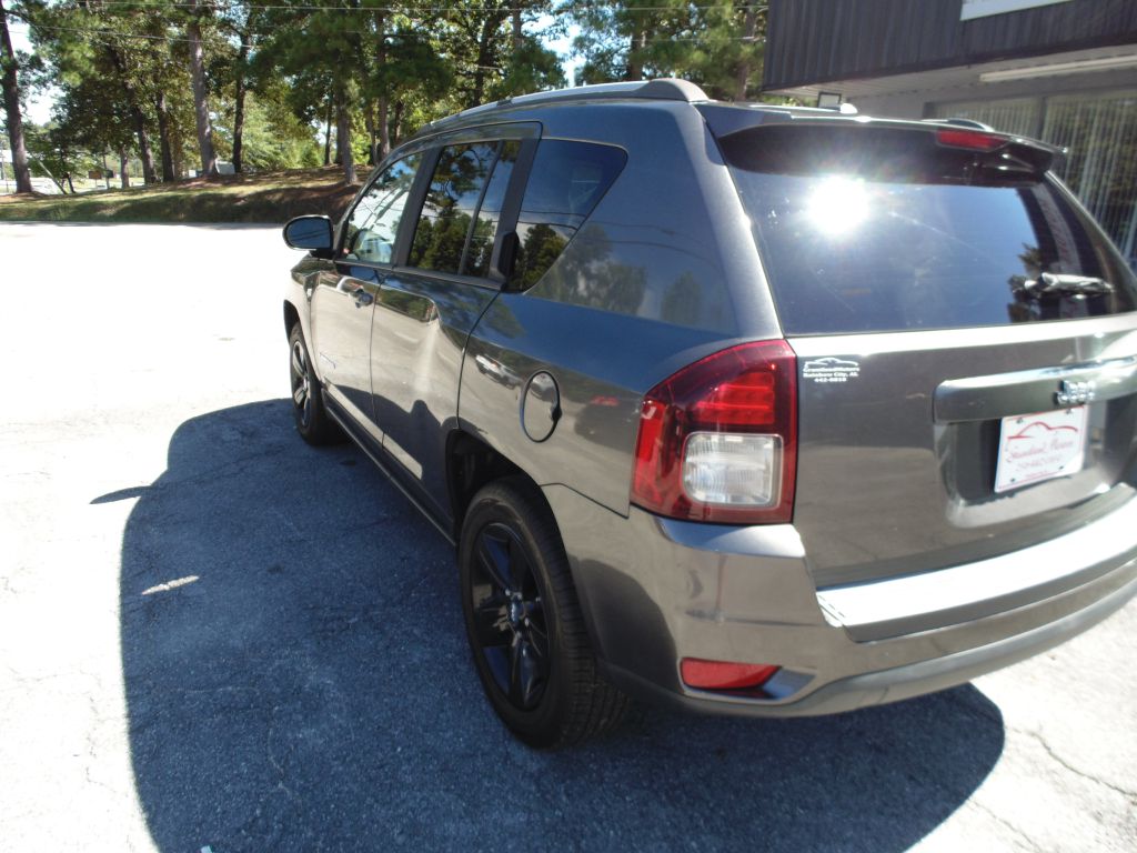 Photo 8 of this JEEP COMPASS