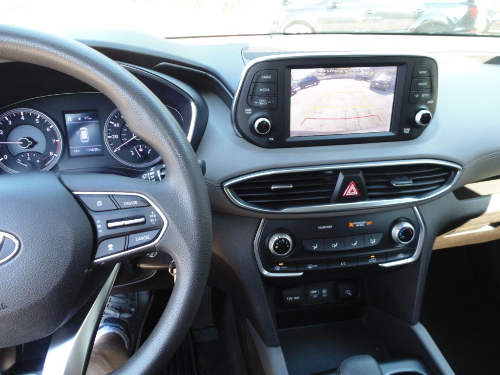 Photo 17 of this HYUNDAI SANTA FE