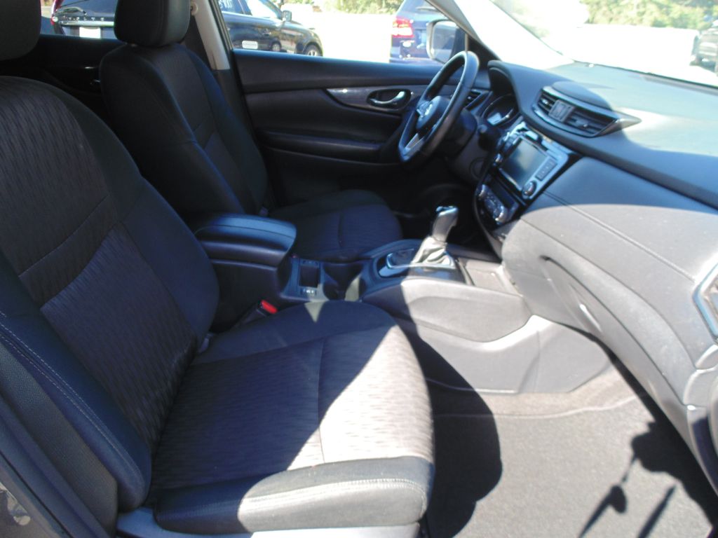 Photo 9 of this NISSAN ROGUE