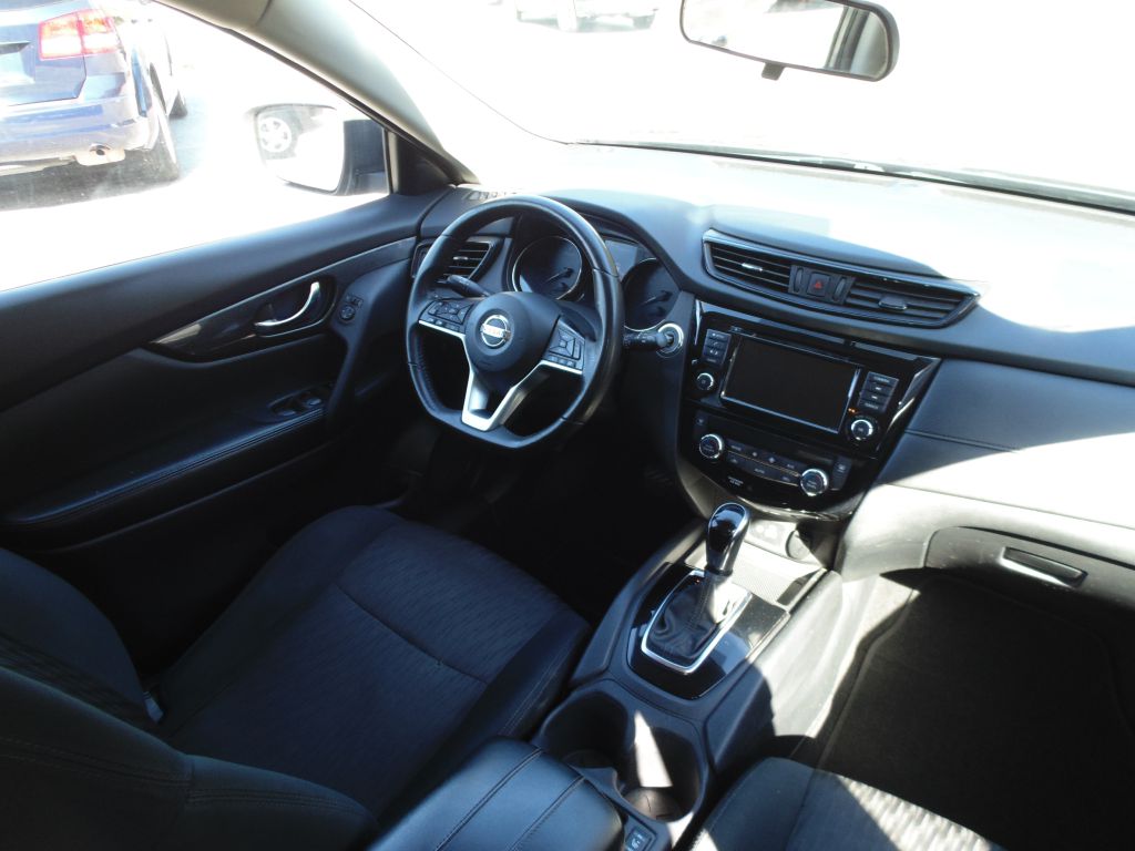 Photo 12 of this NISSAN ROGUE