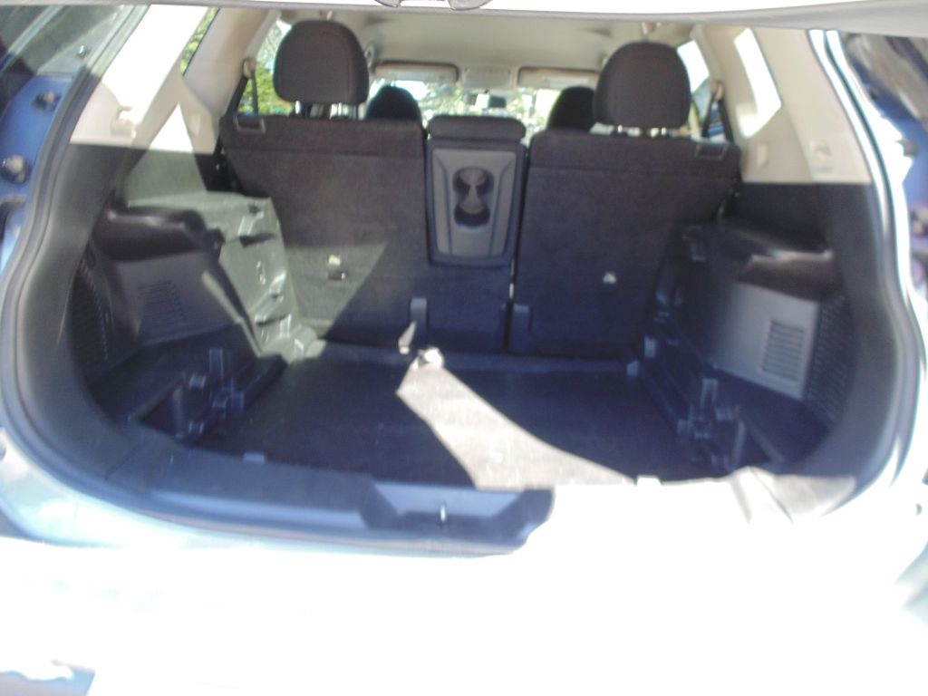 Photo 13 of this NISSAN ROGUE