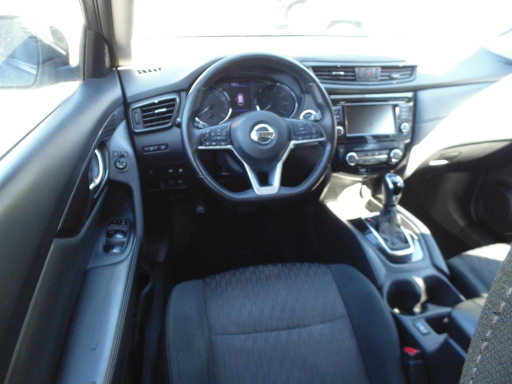 Photo 15 of this NISSAN ROGUE