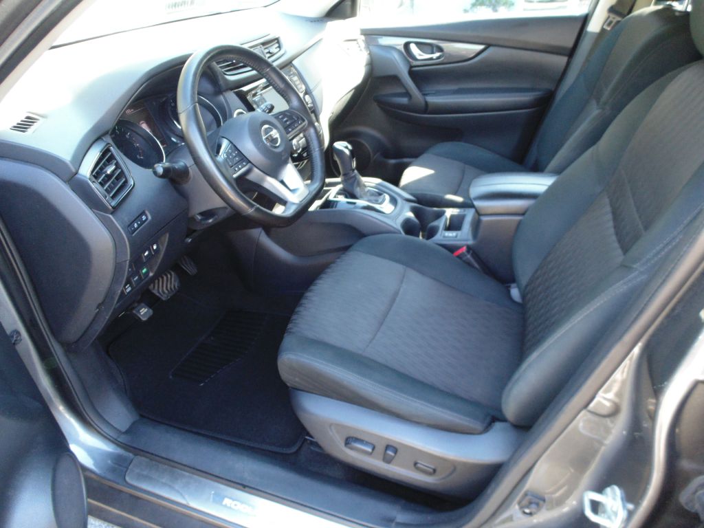 Photo 16 of this NISSAN ROGUE