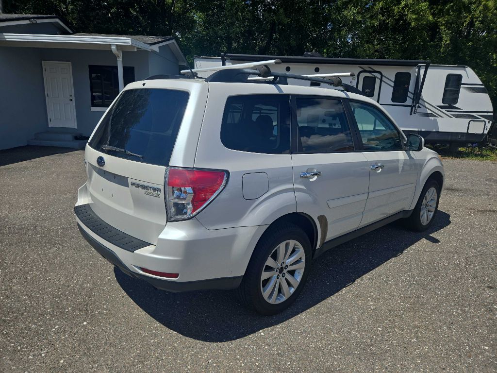 Photo 3 of this SUBARU FORESTER