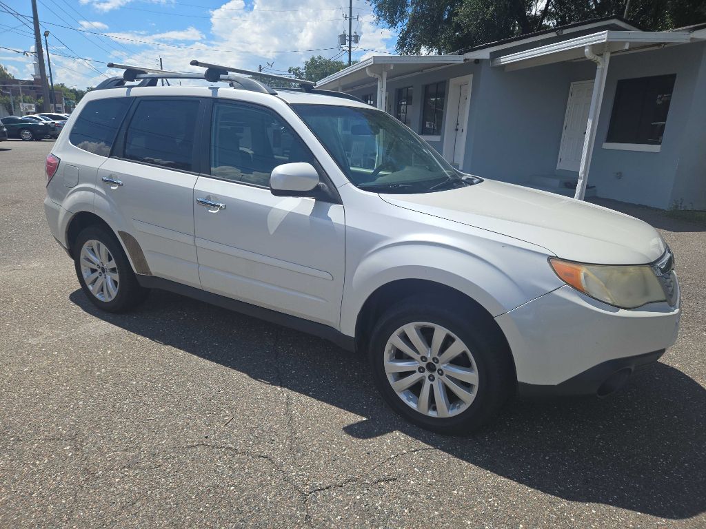 Photo 2 of this SUBARU FORESTER