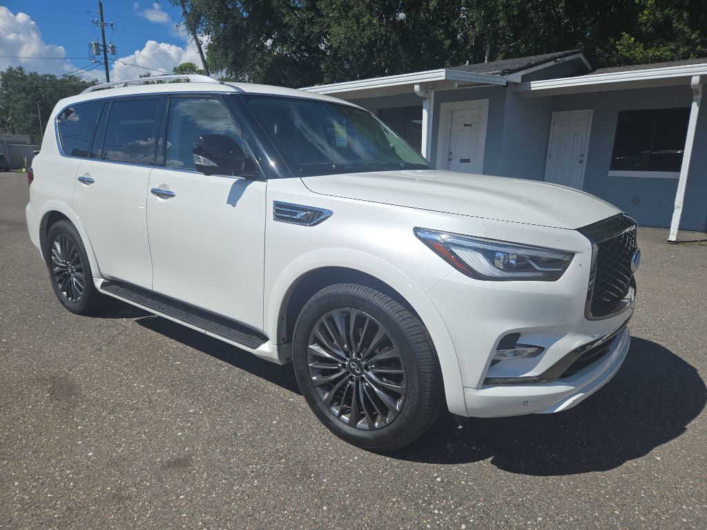 Photo 2 of this INFINITI QX80