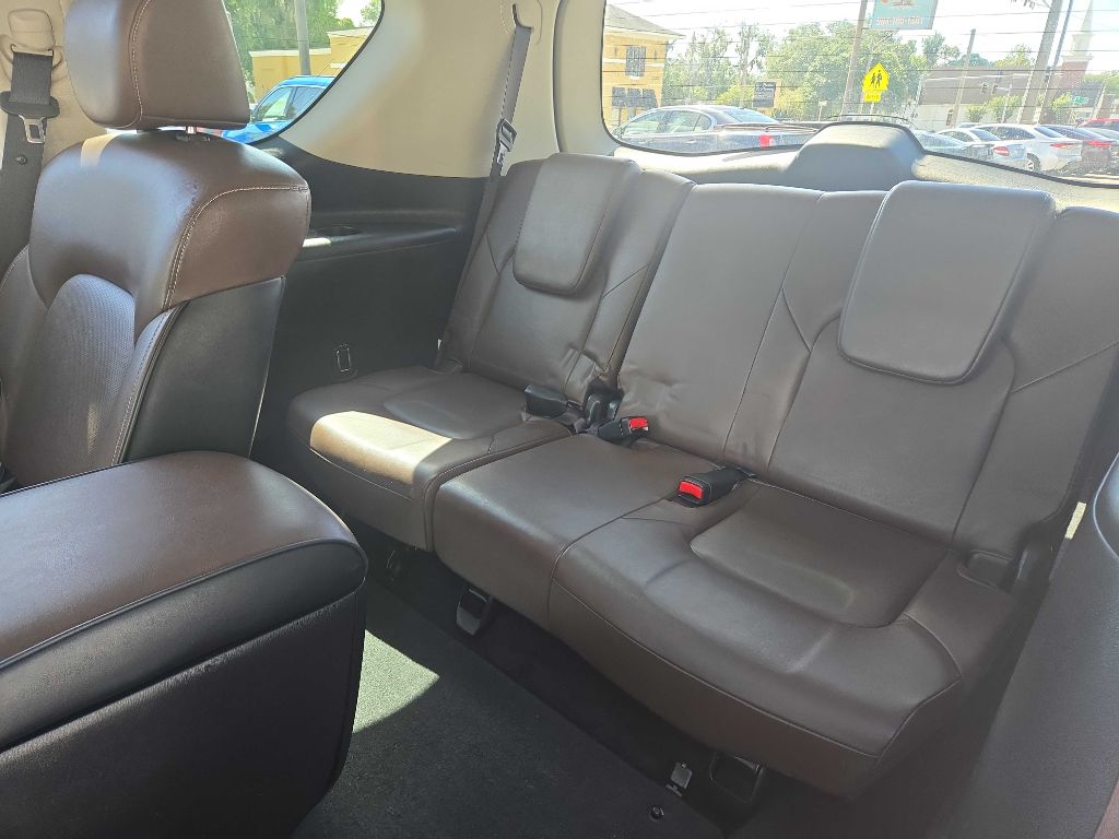 Photo 7 of this INFINITI QX80