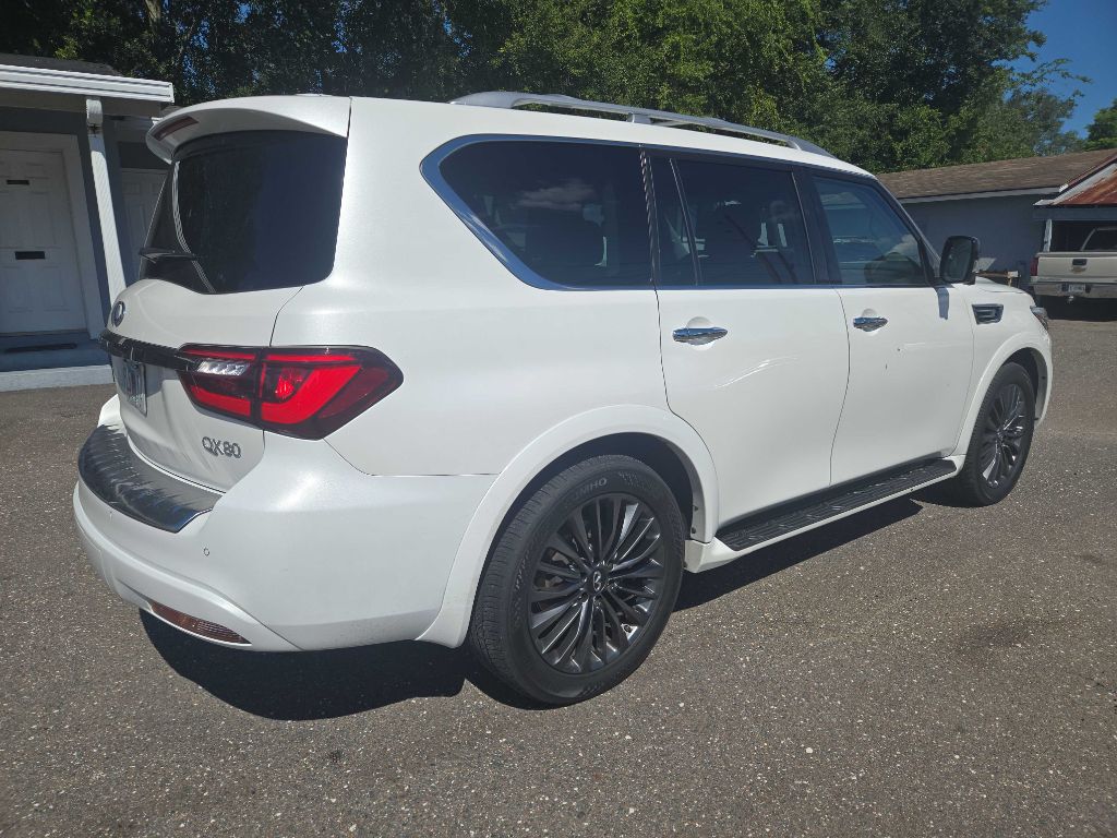 Photo 4 of this INFINITI QX80