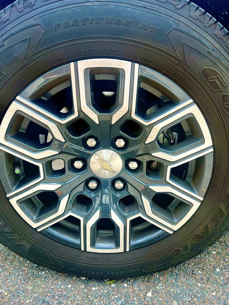 Photo 20 of this CHEVROLET COLORADO