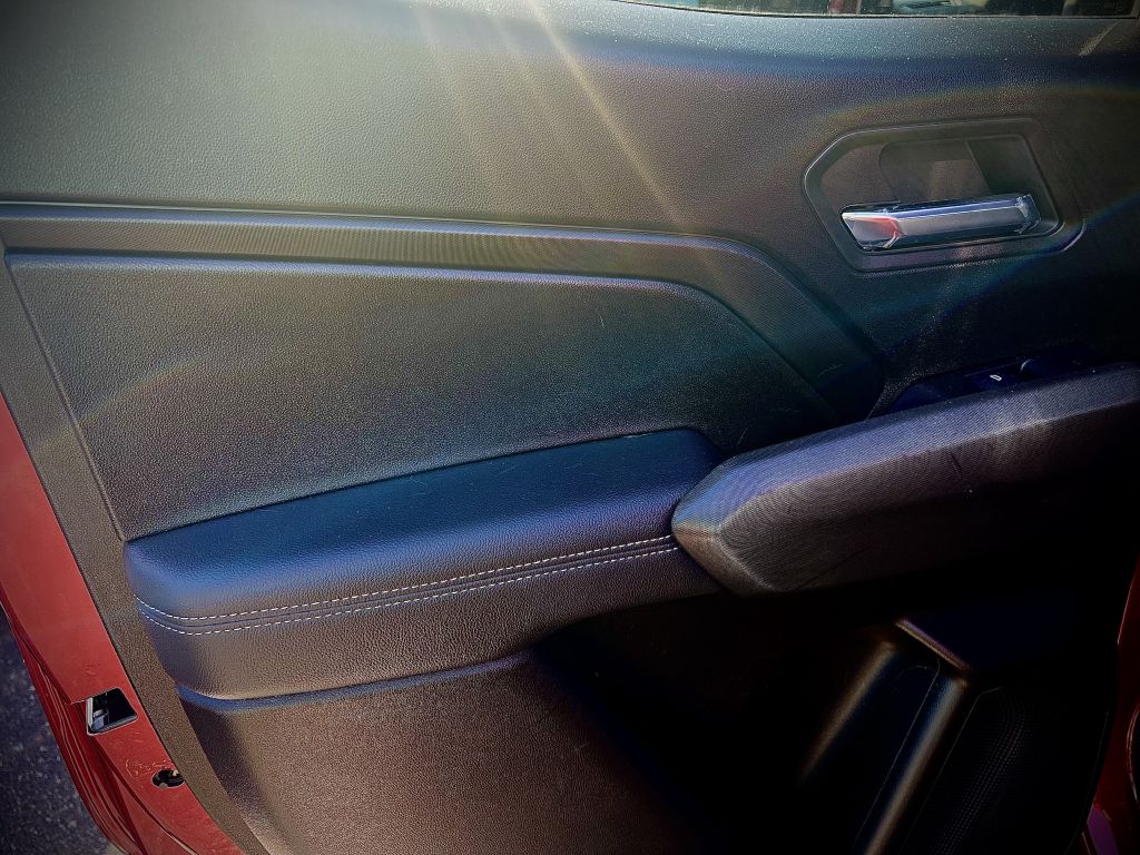 Photo 13 of this CHEVROLET COLORADO