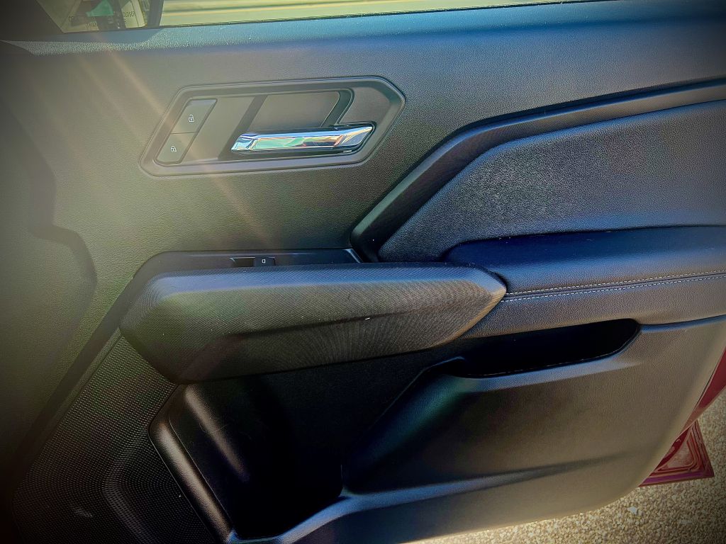 Photo 14 of this CHEVROLET COLORADO