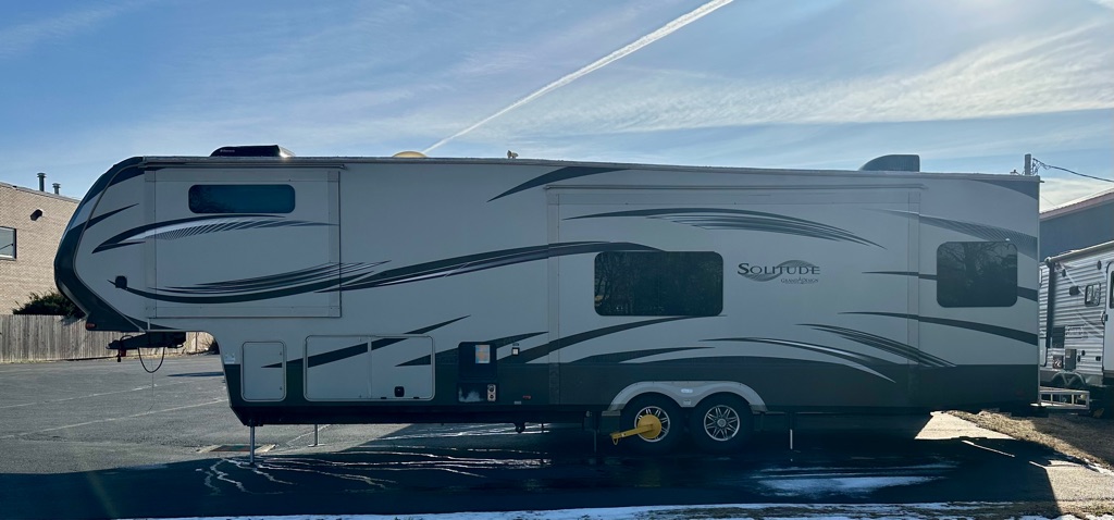 Photo of 2015 GRAND DESIGN SOLITUDE