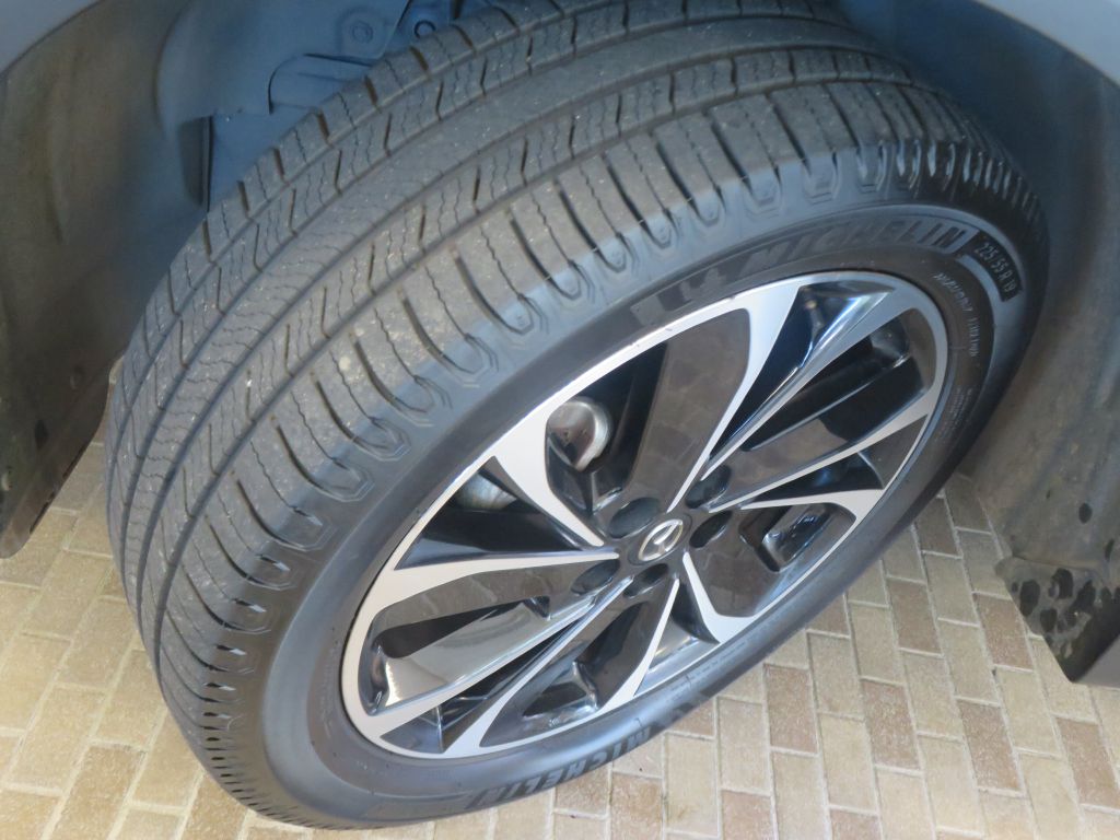 Photo 11 of this MAZDA CX-5