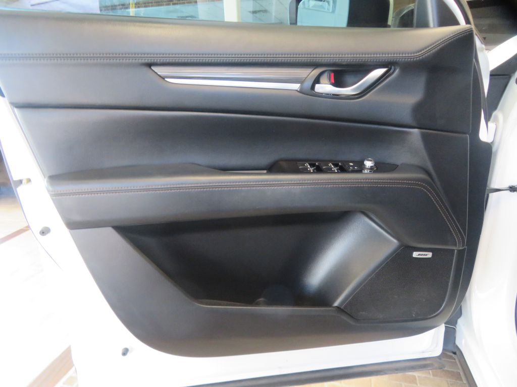 Photo 13 of this MAZDA CX-5