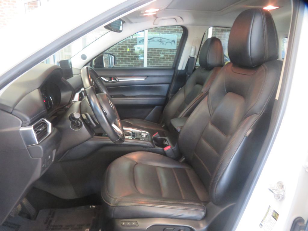 Photo 15 of this MAZDA CX-5