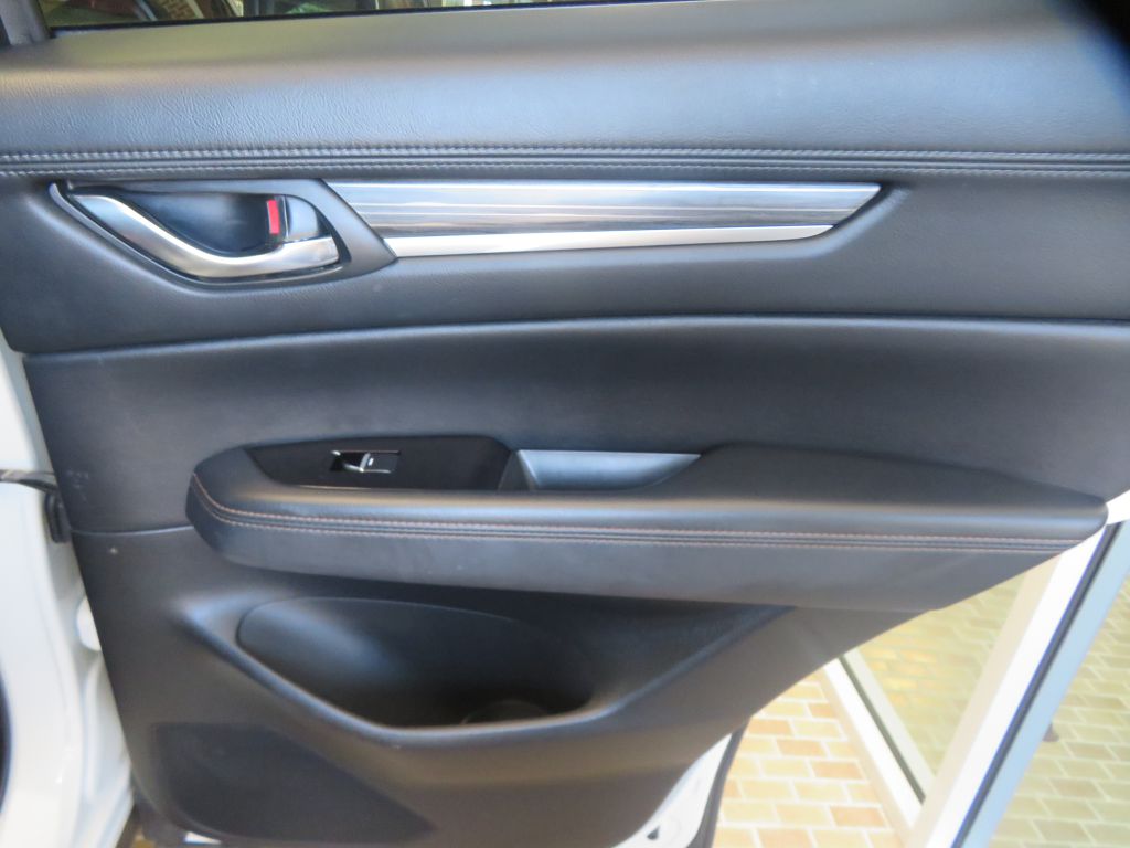 Photo 22 of this MAZDA CX-5