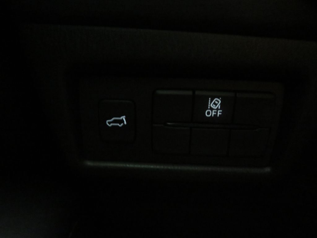 Photo 35 of this MAZDA CX-5