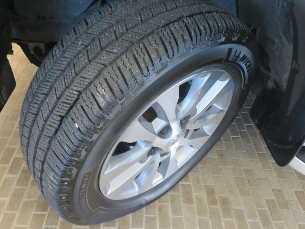 Photo 11 of this TOYOTA SEQUOIA
