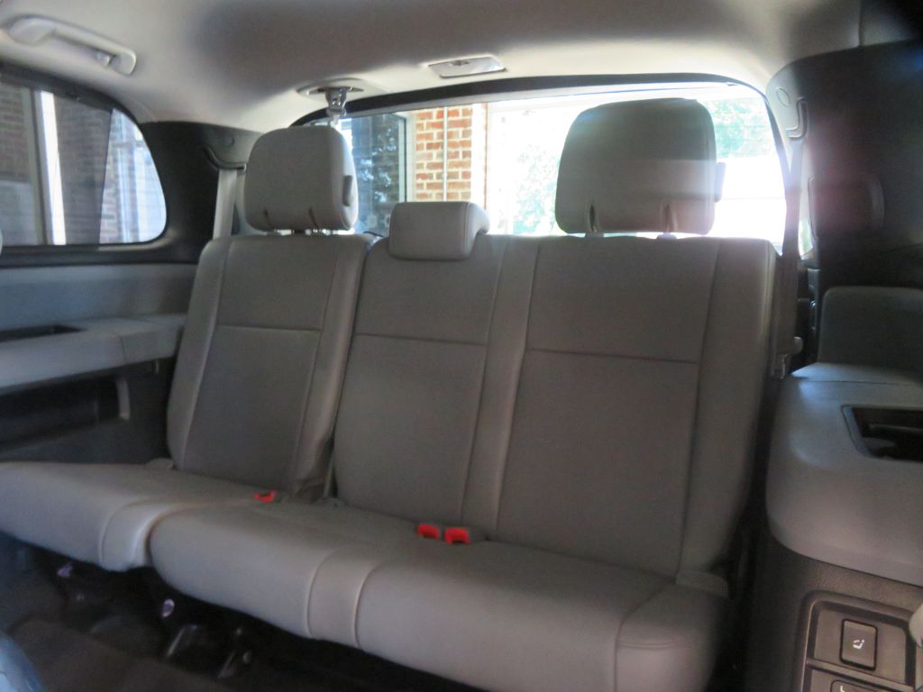 Photo 19 of this TOYOTA SEQUOIA