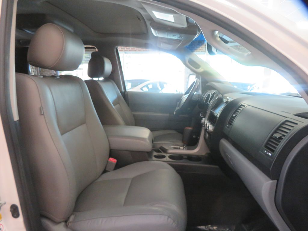 Photo 27 of this TOYOTA SEQUOIA