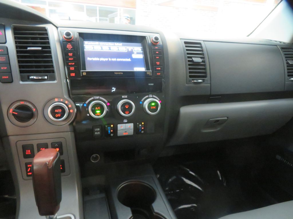 Photo 40 of this TOYOTA SEQUOIA