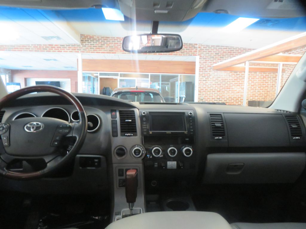 Photo 53 of this TOYOTA SEQUOIA