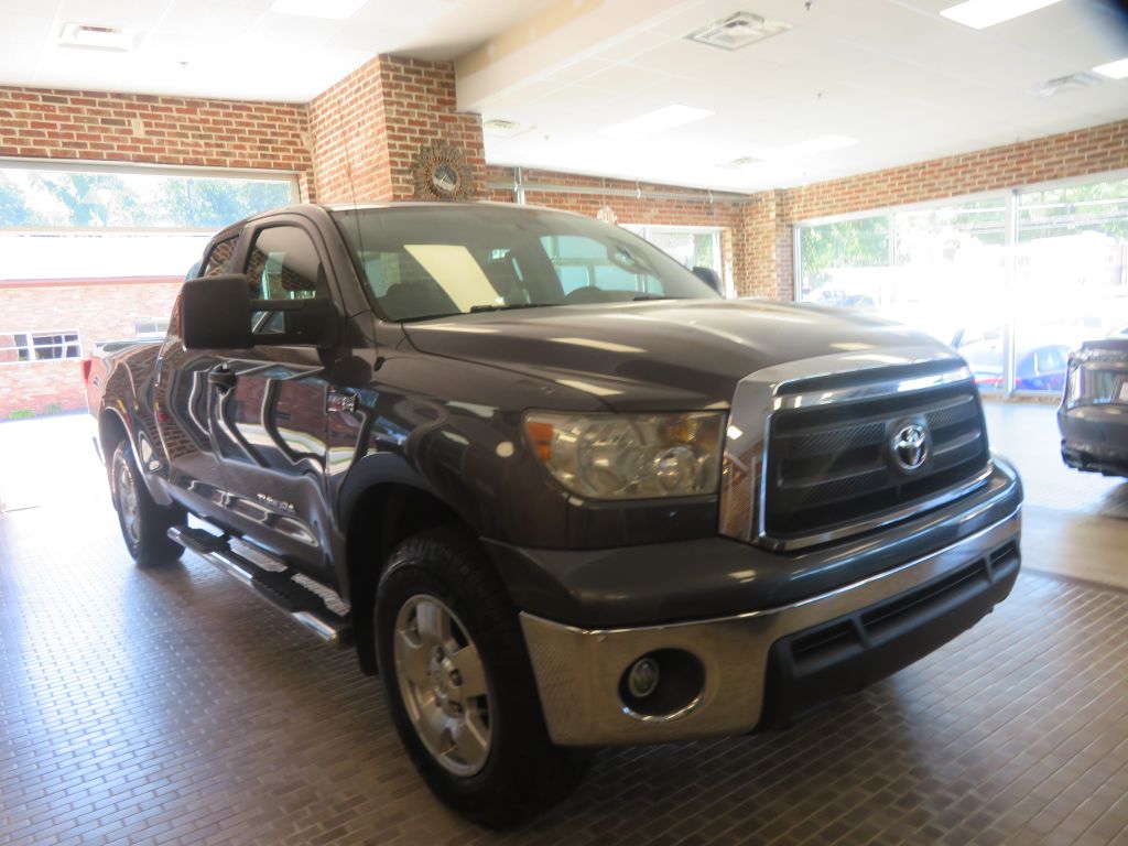 Photo 3 of this TOYOTA TUNDRA