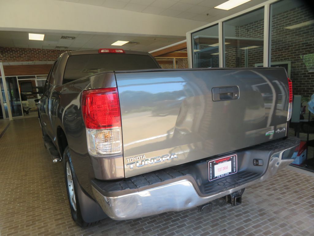 Photo 6 of this TOYOTA TUNDRA