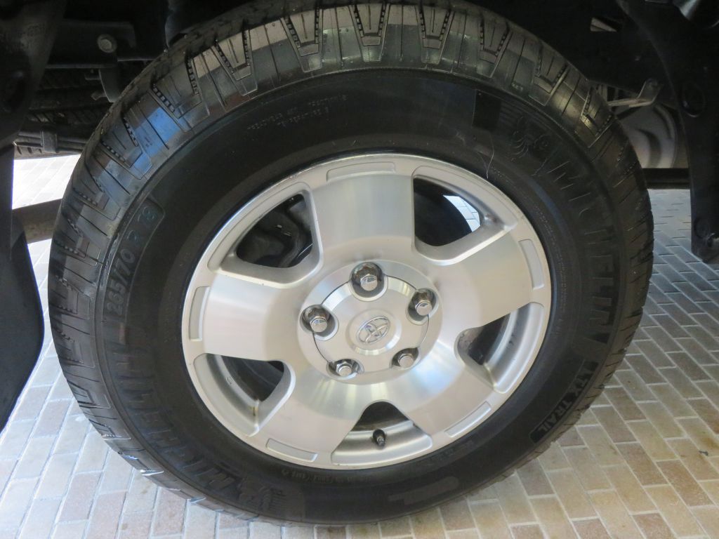 Photo 9 of this TOYOTA TUNDRA