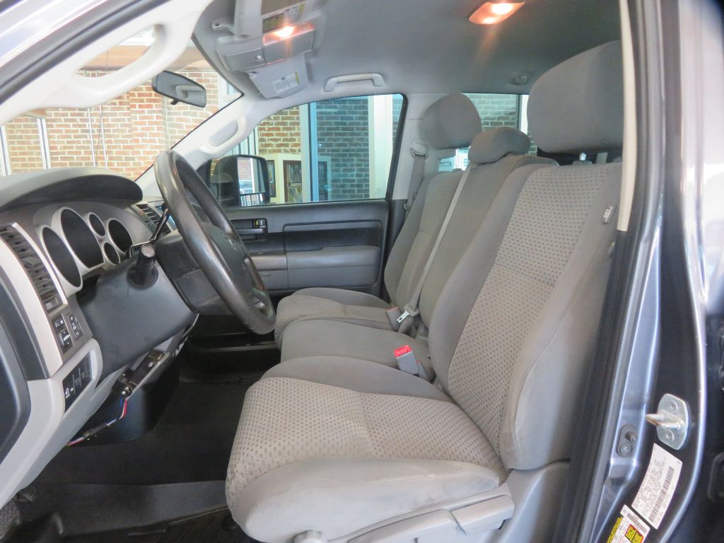 Photo 13 of this TOYOTA TUNDRA